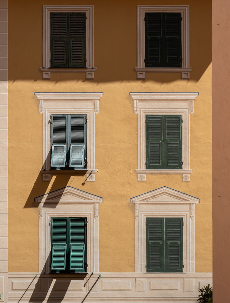 finestre dipinte genova